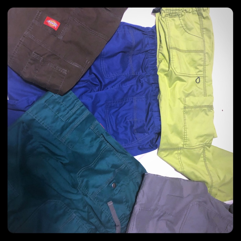 5 women’s XS Dickies Gen Flex cargo scrubs!